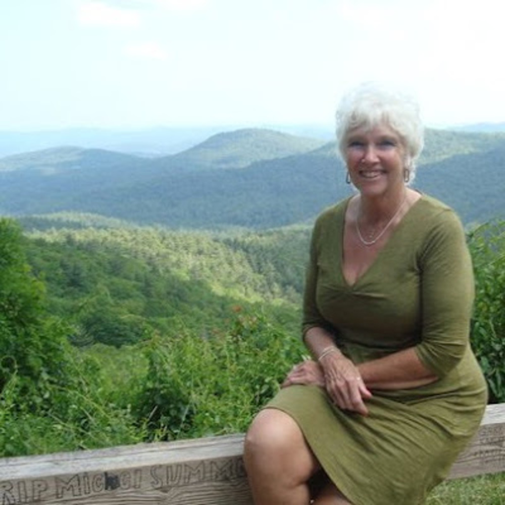 Meet your Posher, Nina